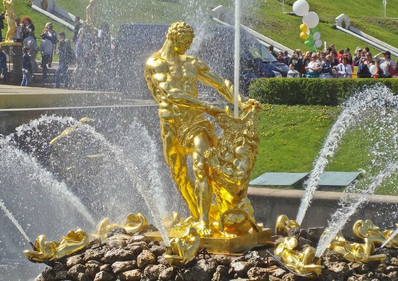 Жемчужина «русского версаля». петергофским фонтанам