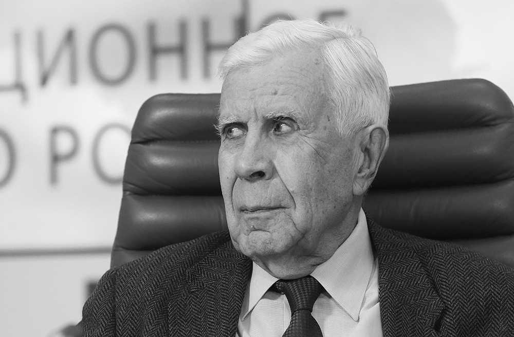 Биография разведчика исаева штирлиц. максим максимович исаев (штирлиц) - советский разведчик