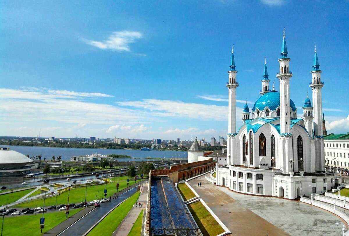 Пожар над волховом. крещение новгорода. тайны руси. кир булычев.