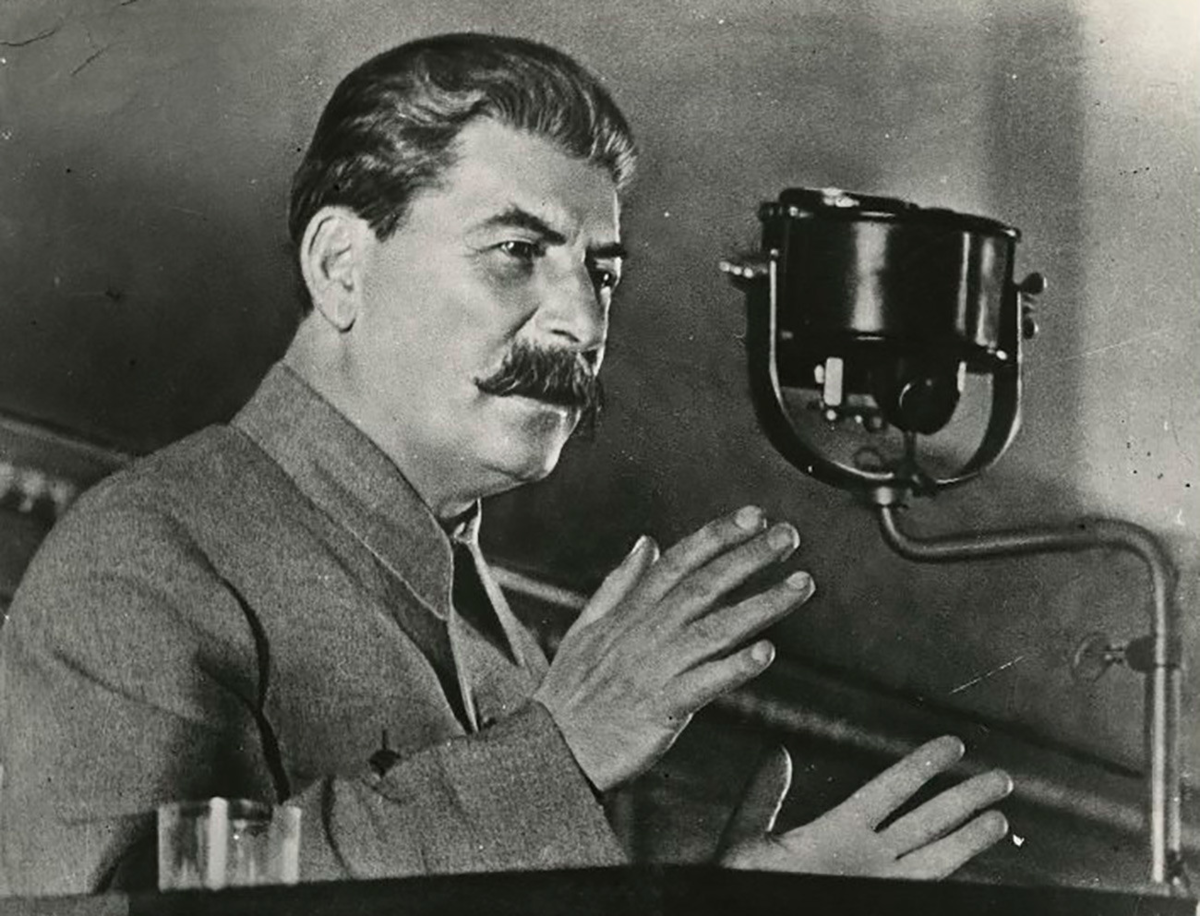 Выступление
по радио 3
июля 1941 года