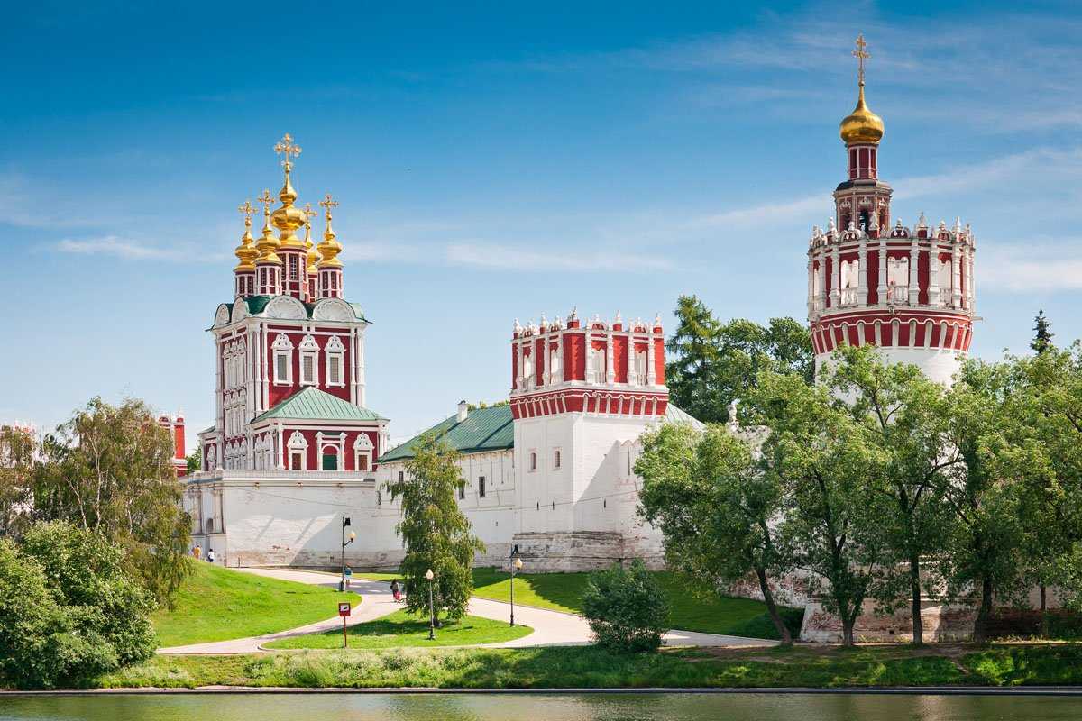 Новодевичий монастырь: где находится, описание, история