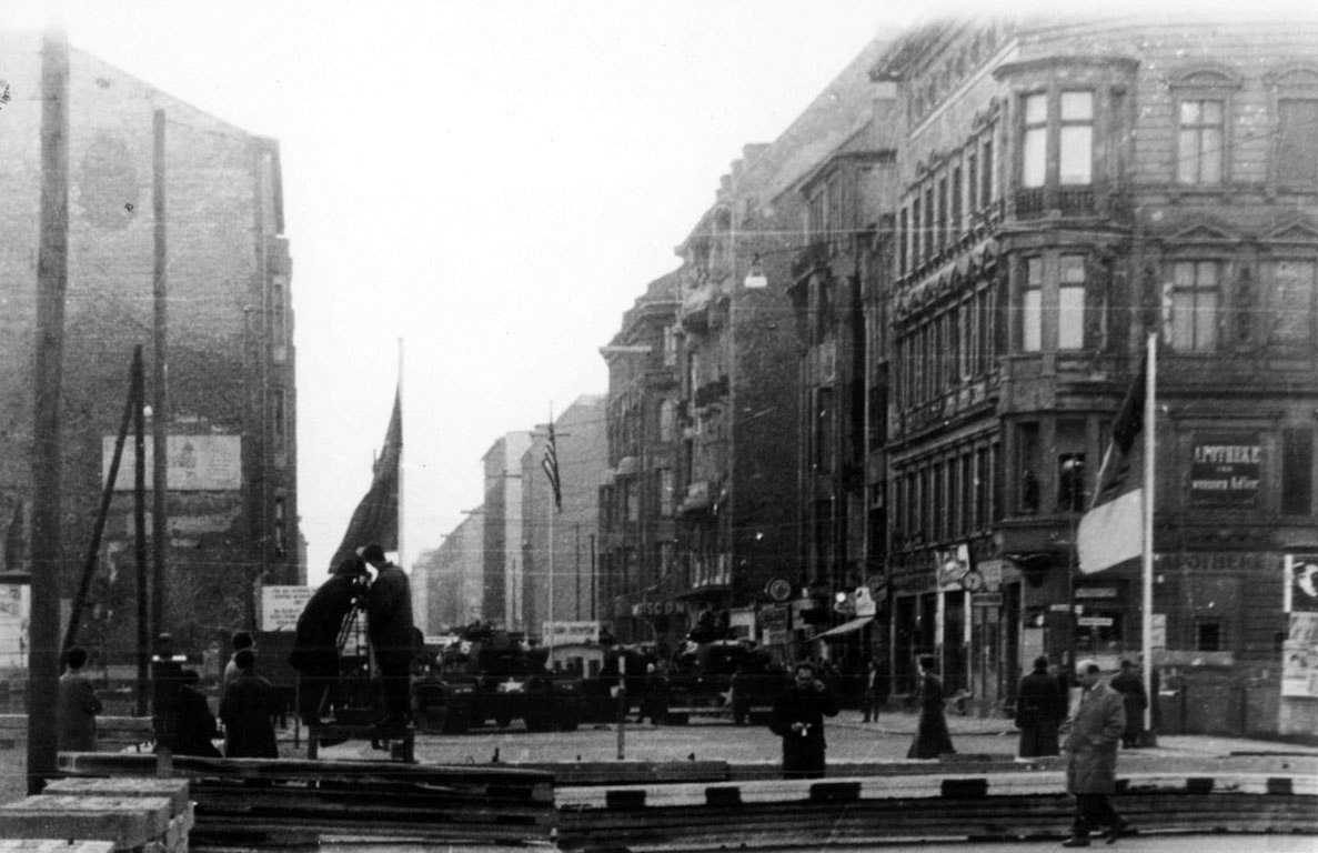 Берлинский кризис 1948-1949 и 1961 годов. причины, итоги, ход событий.