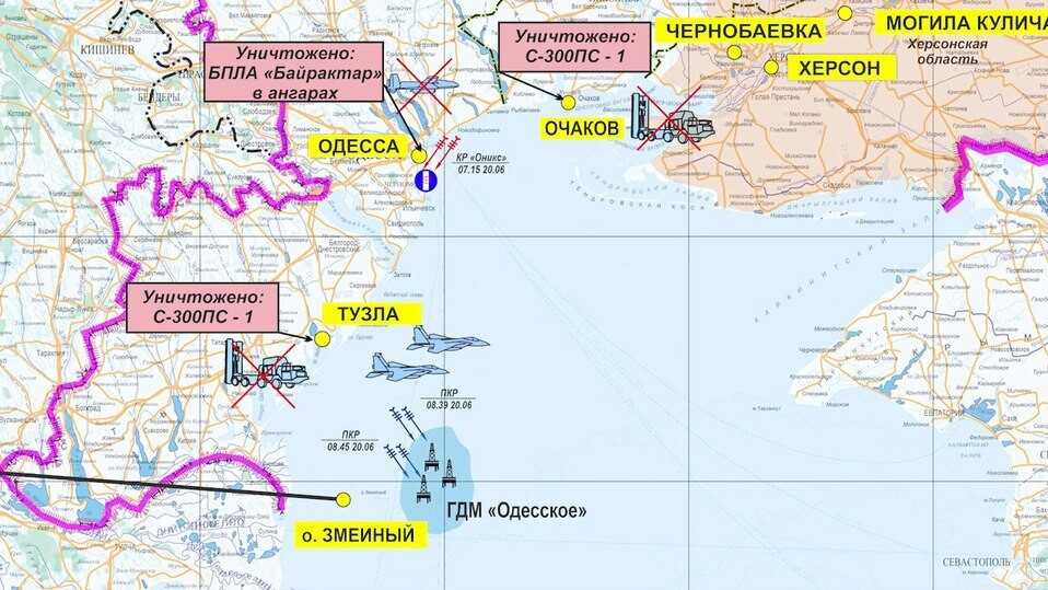 18 июня, чтобы не отдавать корабли немцам, моряки затопили эскадру черноморского флота