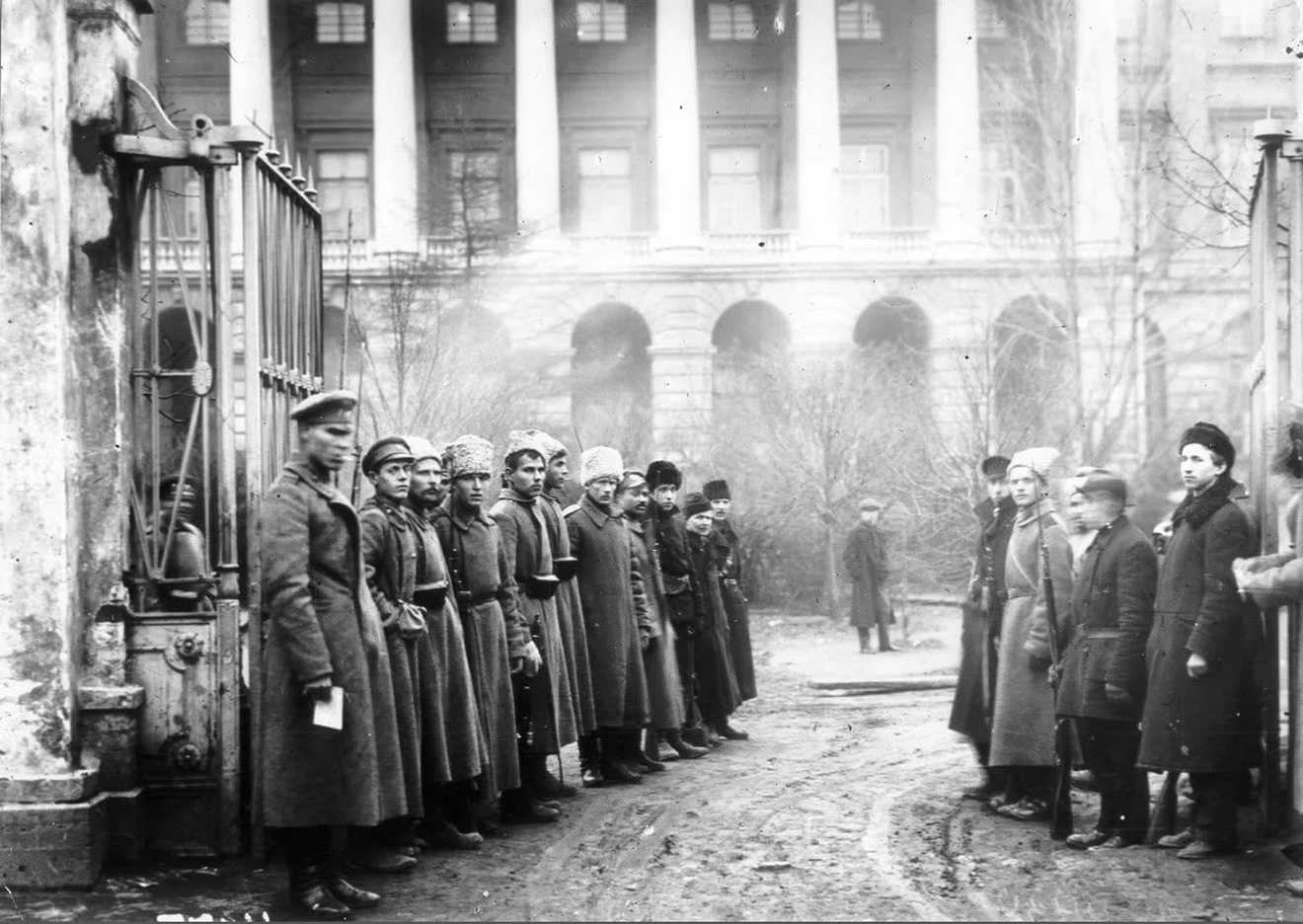 Столыпин п.а.: реформы и революция 1905г.