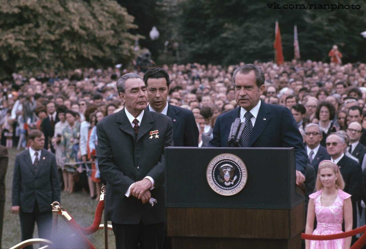 24 июня 1973 года Леонид Брежнев в ходе визита в США заявил об окончании холодной войны Ожидания российских элит от сложных политических манёвров с США смягчение позиций мирового гегемона пересмотр отношения к нам разрядки обстановки а в будущ