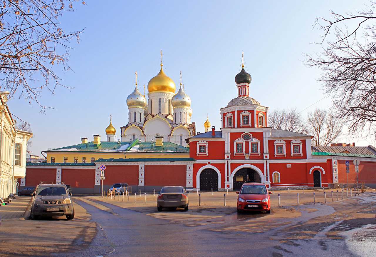 Московский кремль: история и достопримечательности. соборная площадь, храмы и башни московской крепости.