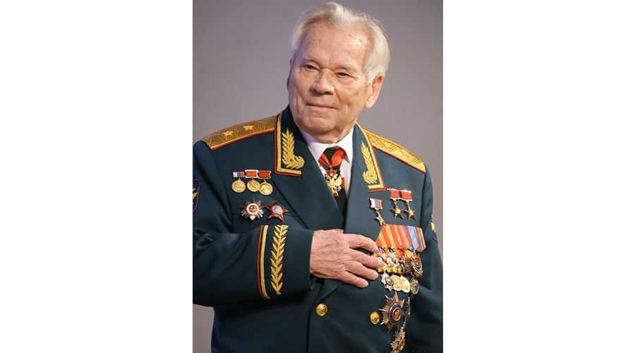 Калашников михаил тимофеевич - родился 10.11.1919. краткая биография
