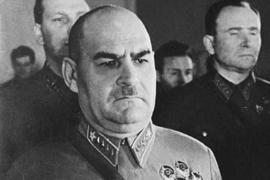 Игорь пыхалов о "более равных"  :  аналитика накануне.ru