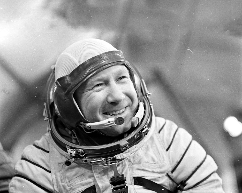 18 марта 1965 года — первый выход человека в открытый космос