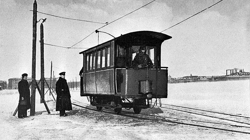Первые трамваи в россии