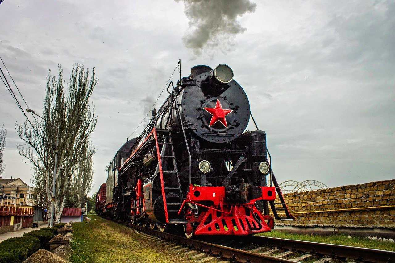 Воинский эшелон (памятник)