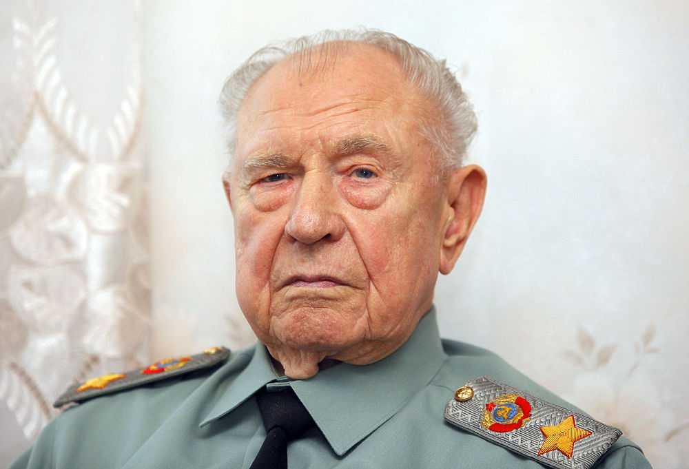 Язов дмитрий тимофеевич — биография военачальника | биографии известных людей