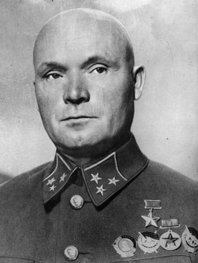 28 июля 1828 года родился выдающийся полководец русской армии генерал фельдмаршал Иосиф Владимирович Гурко получивший наибольшую известность благодаря своим победам в Русско турецкой войне 1877 1878 гг В армейских кругах за силу характера и хладнок