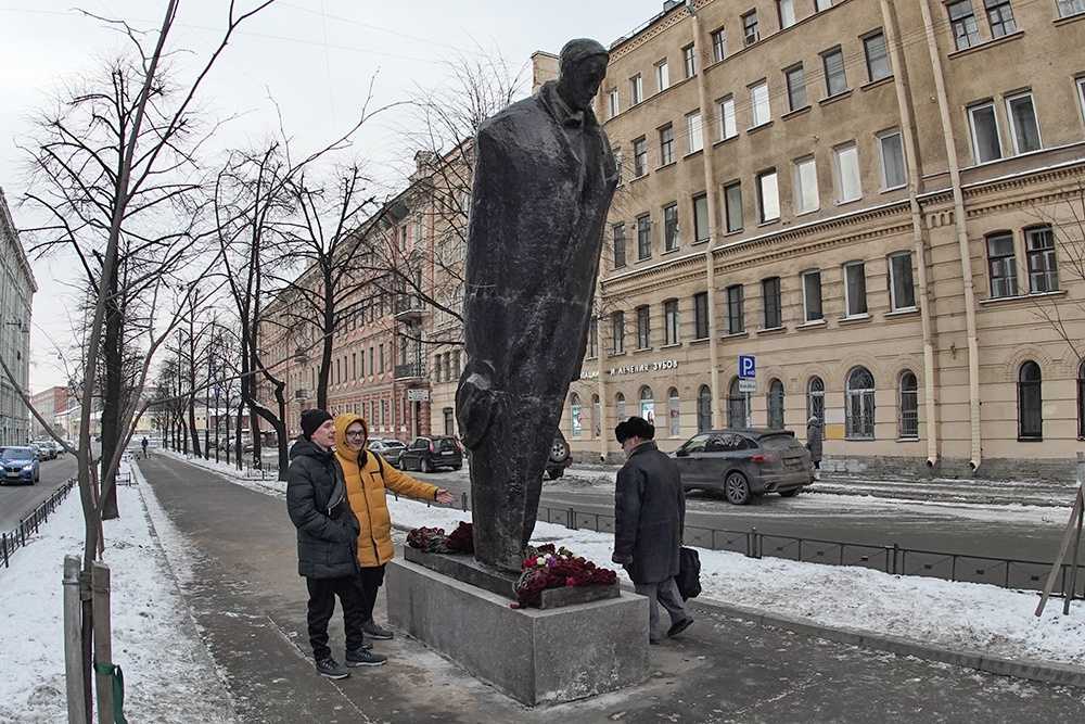 Памятник александру iii в санкт-петербурге: история возникновения и символика